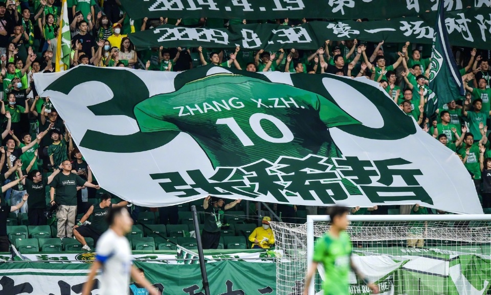 包含艰难取胜！猛龙成功守住领先地位的词条